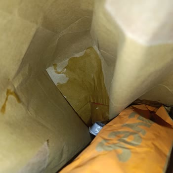 Popeyes Siparişlerimde İçecekler Dökülüyor, Pipet Ve Peçete Eksik