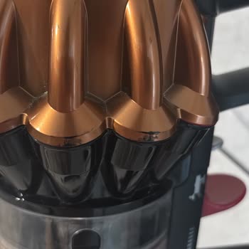 Dyson Süpürge Çekiş Gücü Ve Kozmetik Sorunları İçin Ücretsiz Onarım Talebi