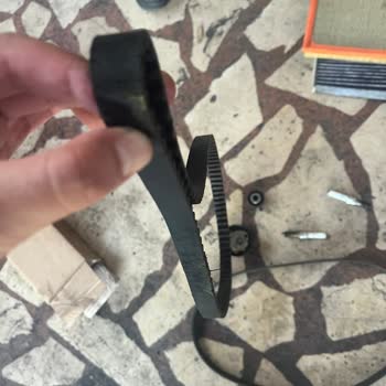 Odak Opel’in Dikkatsiz Bakımı Sonucu Triger Kayışında Aşınma Ve 18.000 TL Ek Masraf