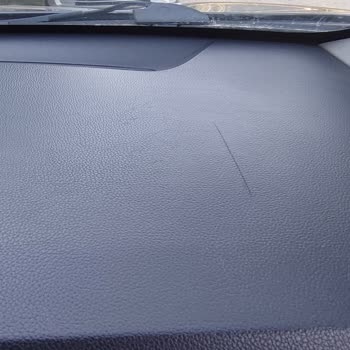 Sağ Ön Koltuk Hava Yastığı Bölgesi Döşemesindeki Çatlak Ve Açılmalar Ücretsiz Onarım Talebi