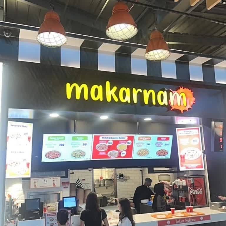 Yemekte Çöp Poşeti: Hijyen İhlali Ve Çalışanların Saygısız Davranışı