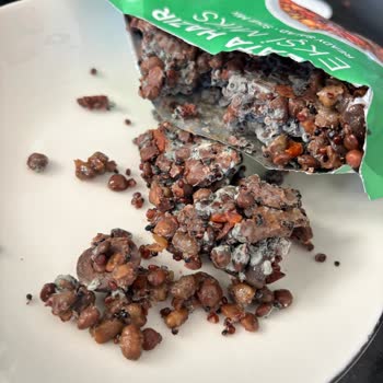 Yayla Gıda Salatası Küflenmiş Ve Kötü Kokuyor