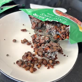 Yayla Gıda Salatası Küflenmiş Ve Kötü Kokuyor