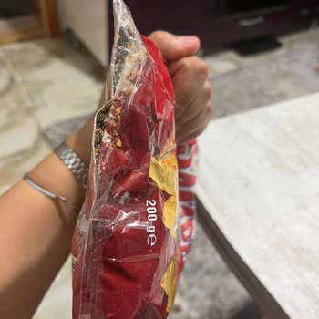 A101 Açılmış Ve Yırtılmış Samba Acı Kırmızı Biber Aromalı Mısır Cipsi Paketi
