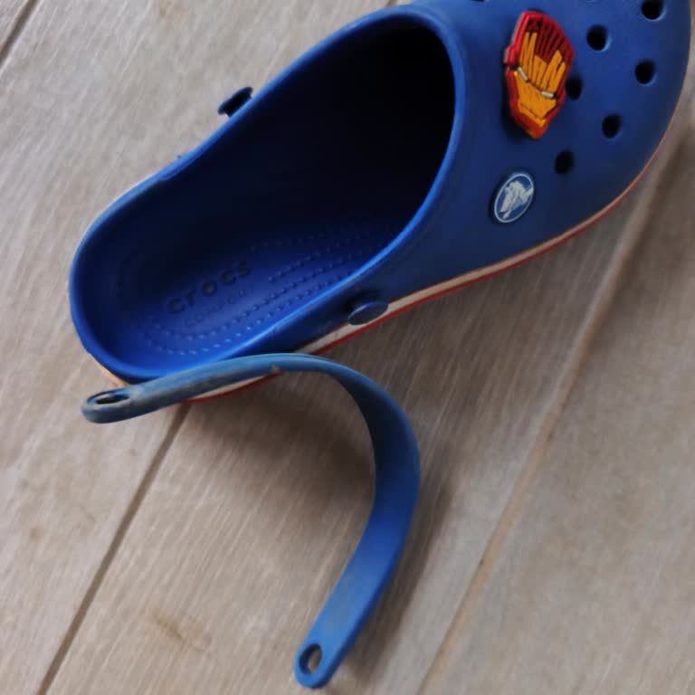 Sahte Crocs Terlikleri Bir Hafta İçinde Kırıldı Ve Ücret İadesi Talebi