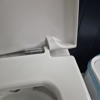 Geberit Klozet Kapağındaki Menteşe Sorunu Çözülmedi Ve Kullanıcı Hatası İddiası