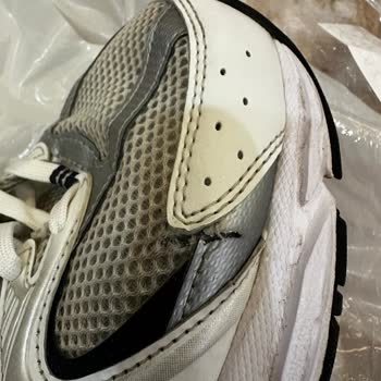 Boyner'de New Balance 530 Ayakkabım Kısa Sürede Açıldı Ve Yırtıldı, İnceleme Reddi
