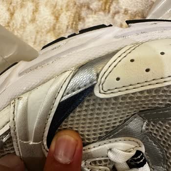 Boyner'de New Balance 530 Ayakkabım Kısa Sürede Açıldı Ve Yırtıldı, İnceleme Reddi
