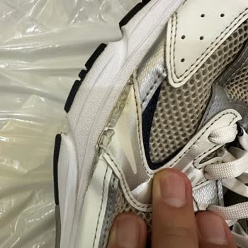 Boyner'de New Balance 530 Ayakkabım Kısa Sürede Açıldı Ve Yırtıldı, İnceleme Reddi