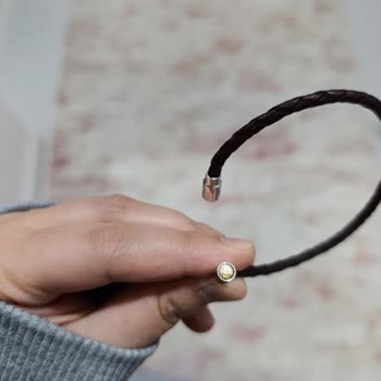 Kiğılı Online Mağazadan Gelen Deri Bileklik Renk Yanlışlığı Ve Hızlı Küflenme