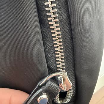 Samsonite Çantasının Fermuarı Oksitleniyor, Müşteri Çözüm Bekliyor