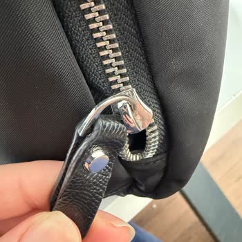 Samsonite Çantasının Fermuarı Oksitleniyor, Müşteri Çözüm Bekliyor