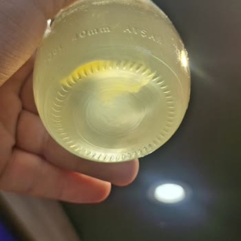 Açılmamış Avşar Maden Suyunda Sarı Çökelti Ve Yabancı Madde