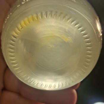 Açılmamış Avşar Maden Suyunda Sarı Çökelti Ve Yabancı Madde