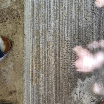 Satışta Verilen Leke Geçirmez İddiası Gerçekte Su Damlası Bile İz Bırakıyor Ve Tüy Döküyor