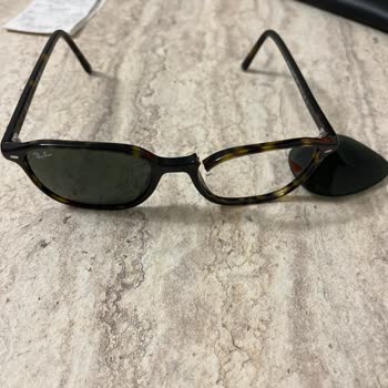 Kırılan Çerçeve Nedeniyle Rayban Gözlüğümün Ücretsiz Değişimini Talep Ediyorum