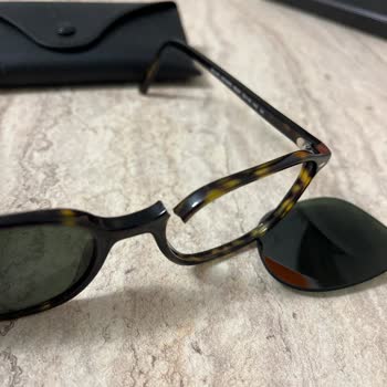 Kırılan Çerçeve Nedeniyle Rayban Gözlüğümün Ücretsiz Değişimini Talep Ediyorum