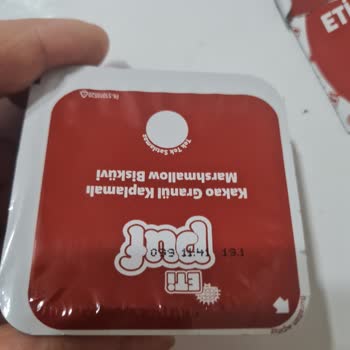 Eti Puf Kakao Granül Kaplamasında Kurt Görülmesi Hijyen Sorunu