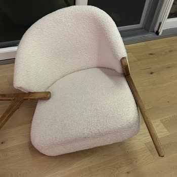Zara Home Sandalyesi Aniden Kırıldı, Başım Sert Çarptı Ve Bayıldım