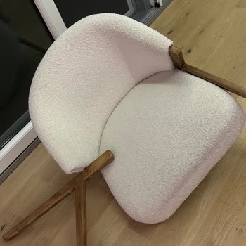 Zara Home Sandalyesi Aniden Kırıldı, Başım Sert Çarptı Ve Bayıldım