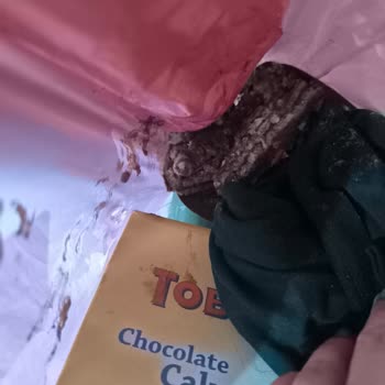 Yemeksepeti'nde Plastik Tadındaki Dondurulmuş Pasta İçin Tam İade Talebi