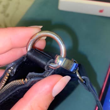 Yedi Aylık Çantamın Metal Parçaları Paslandı, Kulpu Çıkıyor Ve Mağaza Personeli İlgisiz Davrandı