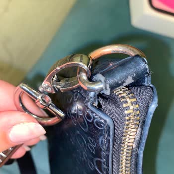 Yedi Aylık Çantamın Metal Parçaları Paslandı, Kulpu Çıkıyor Ve Mağaza Personeli İlgisiz Davrandı