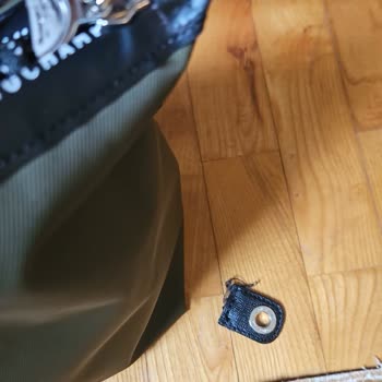Problemas de garantía bolso Longchamp con el asa desprendida