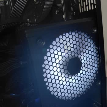 Problemas de funcionamiento en la iluminación RGB de una Corsair CX750F