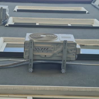 Dış Ünitenin Bağlantısız Gider Borusu Nedeniyle Su Sızması Ve Servis Yanıtsızlığı