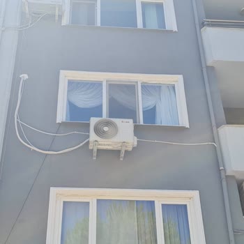 Dış Ünitenin Bağlantısız Gider Borusu Nedeniyle Su Sızması Ve Servis Yanıtsızlığı
