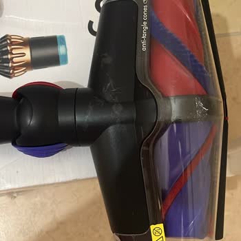 Dyson V16 Servisinde Başlık Deforme Edildi, Ücretsiz Değişim İstiyorum