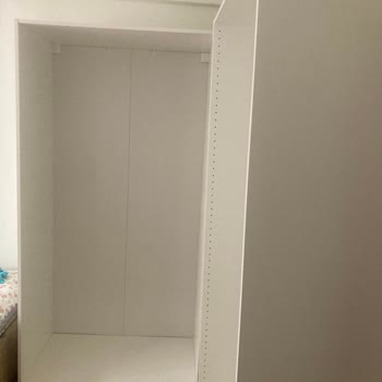 Eksik Menteşe Parçaları Nedeniyle Gardırop Kullanılamaz, IKEA’dan Hızlı Çözüm Talebi