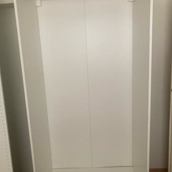 Eksik Menteşe Parçaları Nedeniyle Gardırop Kullanılamaz, IKEA’dan Hızlı Çözüm Talebi
