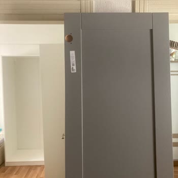 Eksik Menteşe Parçaları Nedeniyle Gardırop Kullanılamaz, IKEA’dan Hızlı Çözüm Talebi