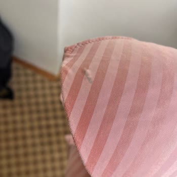 Penti Sütyenindeki Metal Tokaların Paslanması Nedeniyle Kullanılamaz