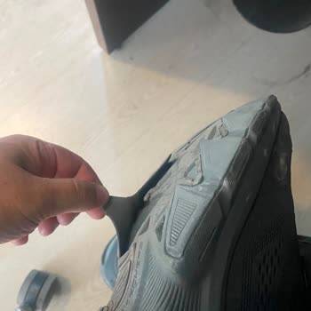 Skechers Ayakkabısının Kısa Sürede Açılan Tabanı Üretim Hatası Olarak Kabul Edilmeli