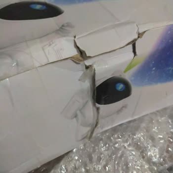 İdefix’ten Gelen Kullanılmış Robot Oyuncağın Mağduriyeti