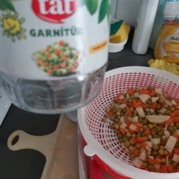 Patates Parçaları Kesilmemiş Ve Ürün Kalite Kontrolü Güvenimi Sarsıyor