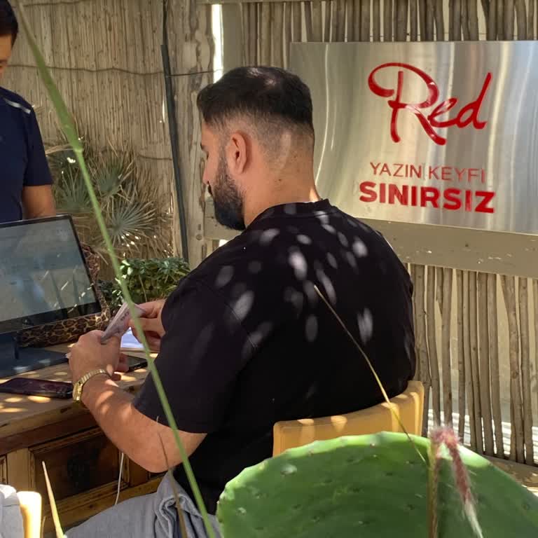 Fly Beach Altınkum’da Vodafone Red İndirimi Verilmedi Ve Personel Kaba Davrandı