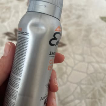 Akbank Kadınları Kampanya Kutusundaki Hasarlı Ve Eksik Deodorant Şikayeti