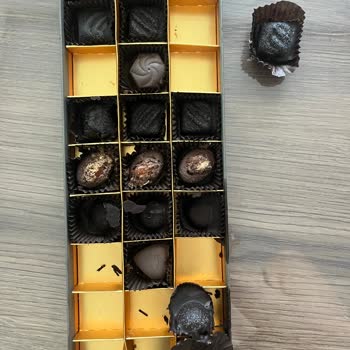 Kahve Dünyası Bademli Çikolatasında Kurtlar
