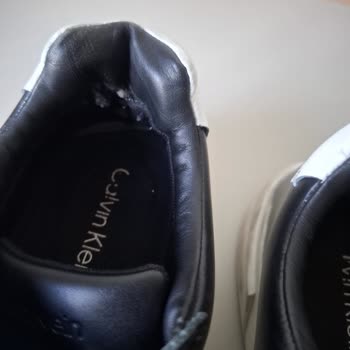 Calvin Klein Ayakkabısındaki Ayıplı Durum Ve FLO Mağazasının İade Reddi