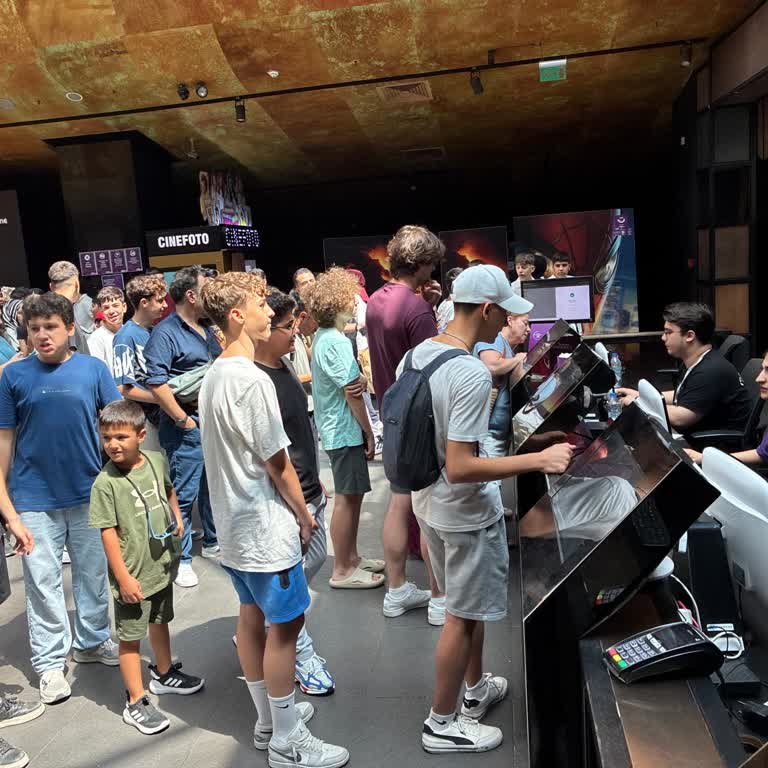 Cinezone’da Yetersiz Personel Ve Kırıcı Üslup Mağduriyeti