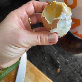 Migros'tan Bozuk Yumurta Çocuk Sağlığını Tehdit Ediyor Ve İade Talep Ediyorum