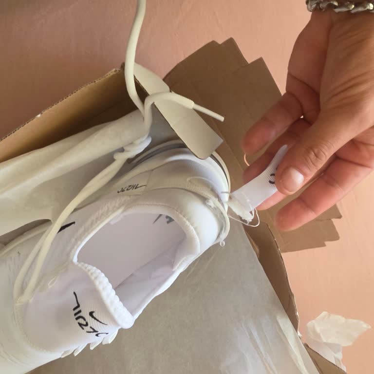 Satıcıdan Cevapsız Geri Dönüş Ve Kusurlu Air Max 270 Ayakkabı İçin Tam İade