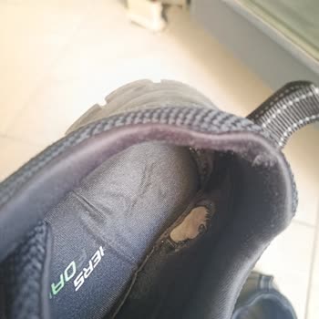 Metro Grosmarket’te Skechers Ayakkabısının Hızlı Deformasyonu Ve Destek Eksikliği