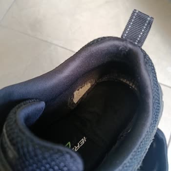 Metro Grosmarket’te Skechers Ayakkabısının Hızlı Deformasyonu Ve Destek Eksikliği