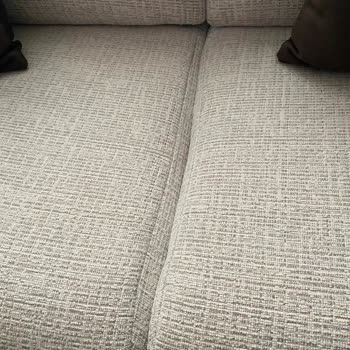 Teslim Edilen Köşe Koltuk Ve Halıdaki Üretim Kusurları İçin Değişim Talebi