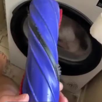 Dyson V12 Başlık Problemi